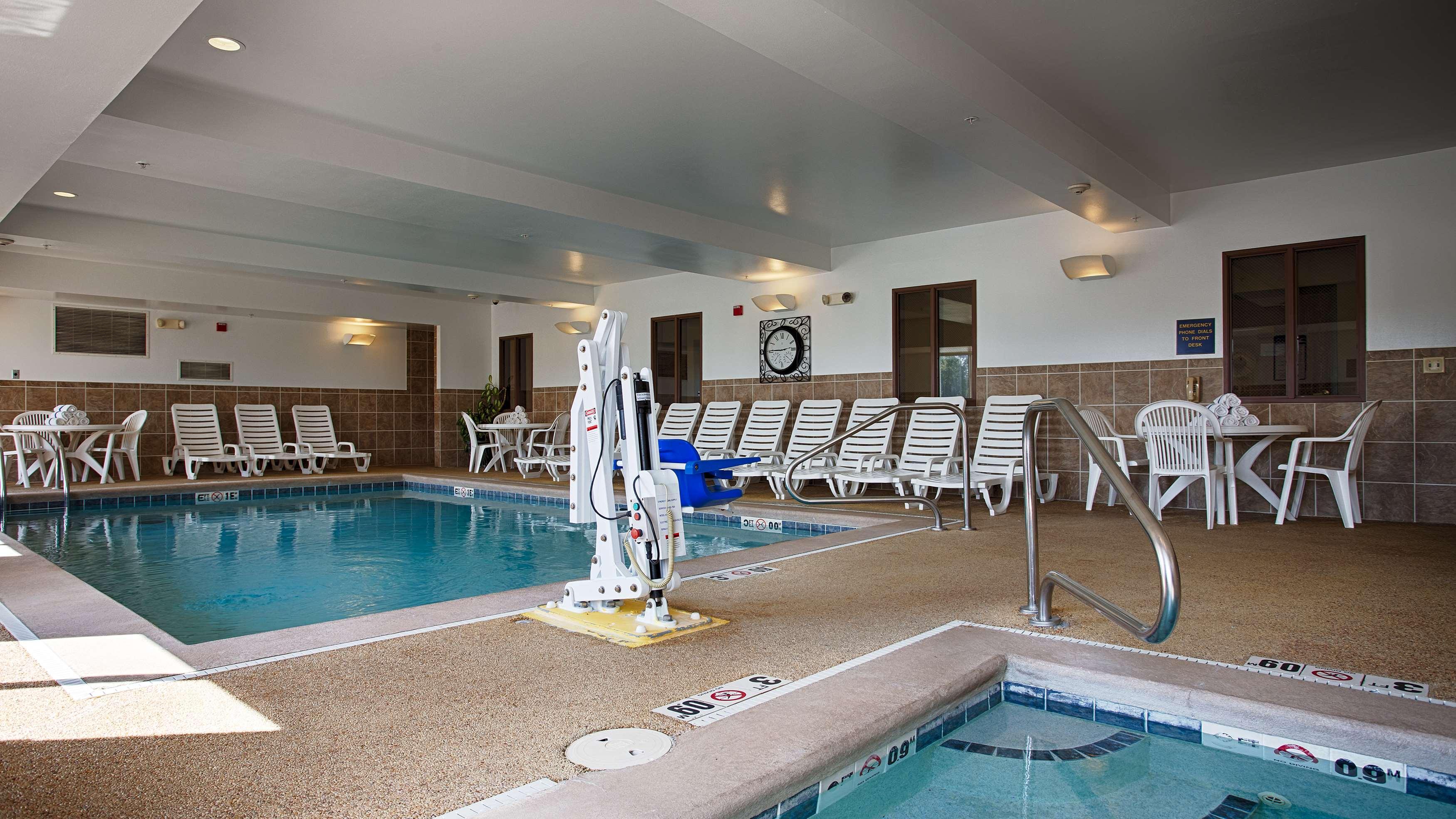 Hubbard Best Western Penn-Ohio Inn & Suites מראה חיצוני תמונה