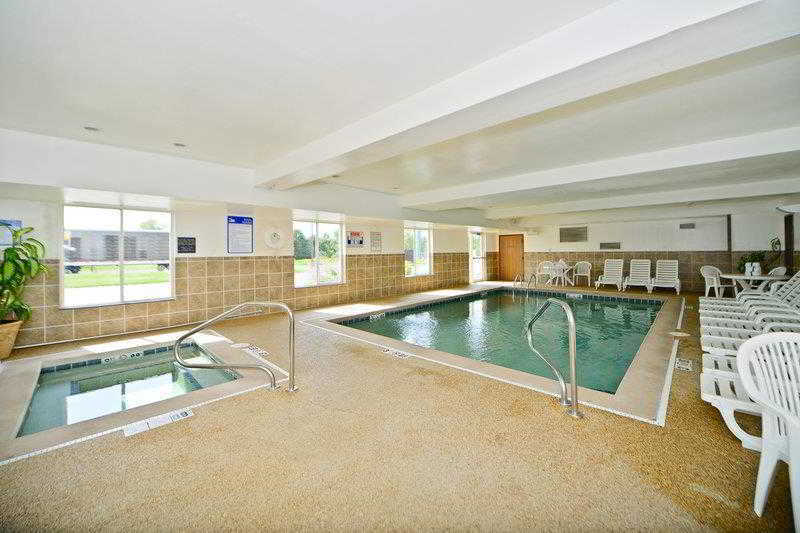 Hubbard Best Western Penn-Ohio Inn & Suites מראה חיצוני תמונה